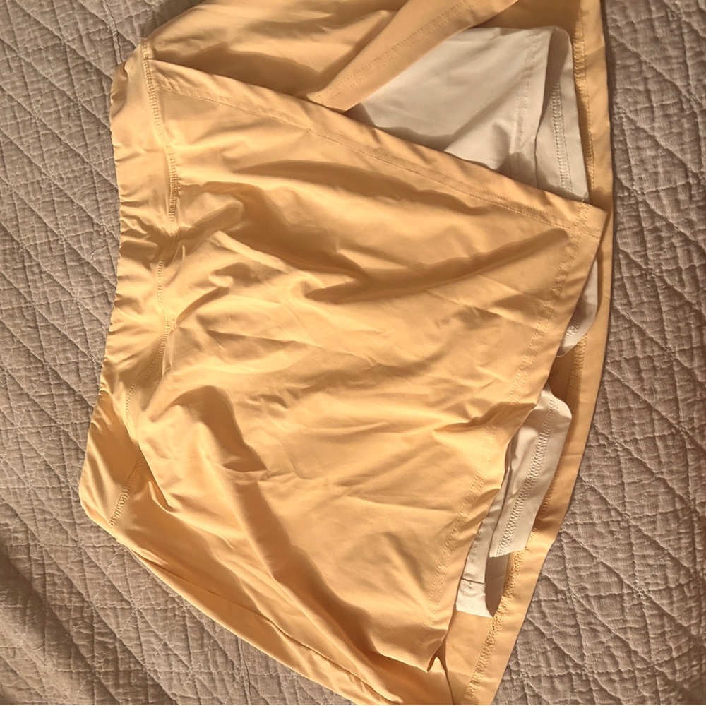 ALO Yoga Light Yellow Skort